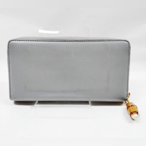 Gucci Light Gray Leather Zip Around Wallet - Picture 2 of 9